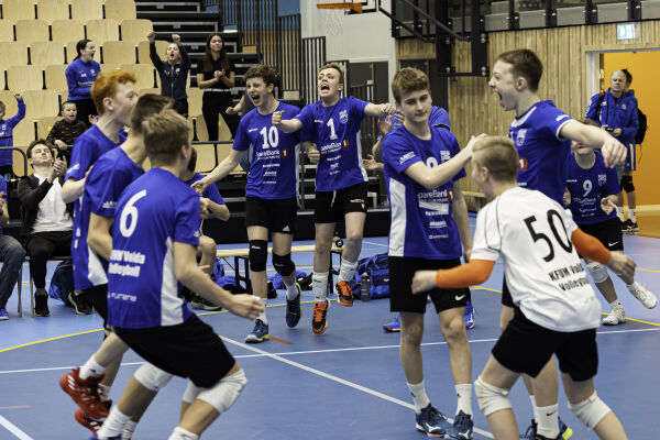 To voldalag vidare til semifinale