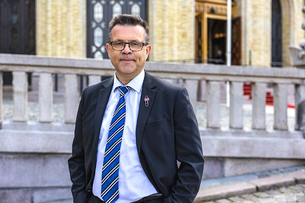 – Må bli regjeringsskifte