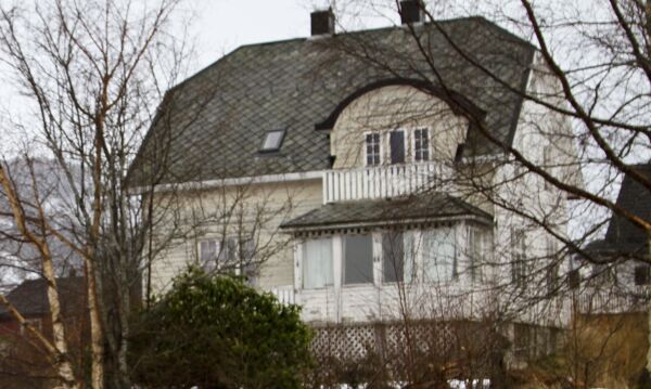 Vil ha meir informasjon før Rotsetvegen 5 vert handsama
