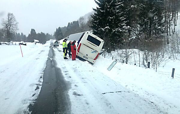 Buss i grøfta