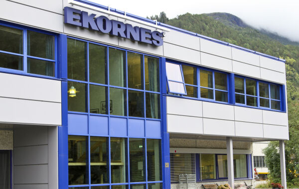 Masseoppseiing ved Ekornes på Grodås