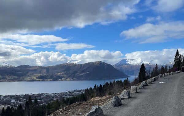 Statsministeren til Panoramavegen i Volda