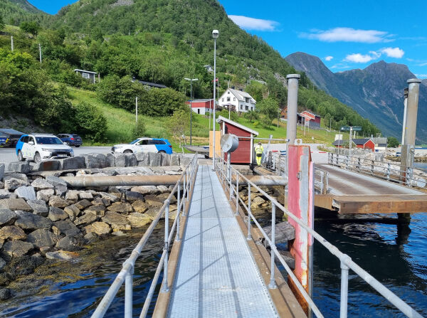 Innstiller avgangar grunna kaiarbeid
