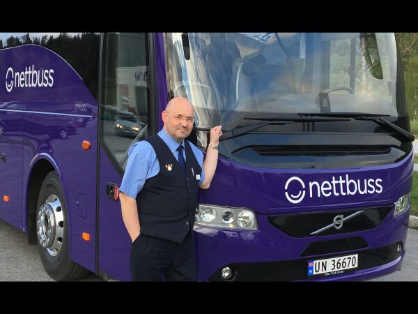 Nettbuss med ny turbuss