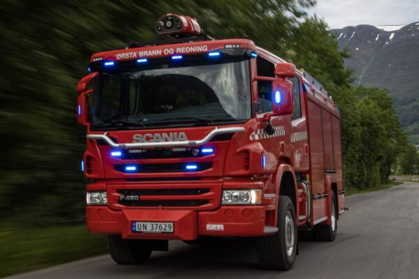 Brann i bunadsskjorte