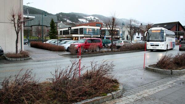 Brukar framleis gangfelt som er vekk