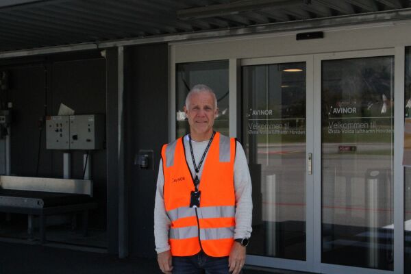 Flytrafikken tek seg opp
