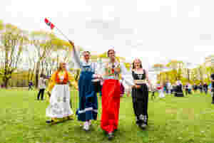 Fleire vel festdrakter frå lågpriskjeder før 17. mai