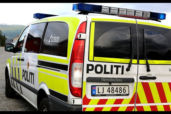 Politiet stoppa fest ved Hovdevatnet