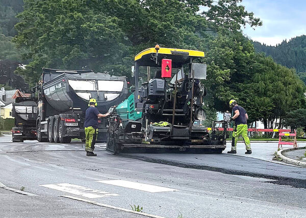 Tilrår utsett frist for asfaltering