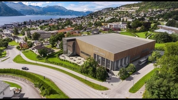 Varslar motsegn mot hallplan