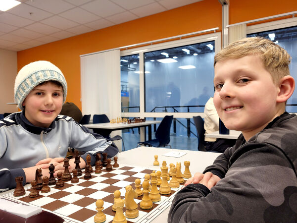 Gode sjakktrekk frå unge og sterke spelarar