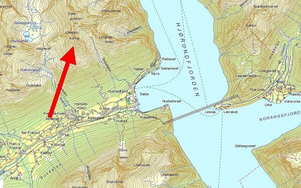Henta ned frå fjellet i helikopter