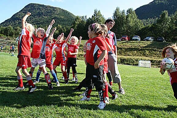 Fotball med futt i Hovdebygda