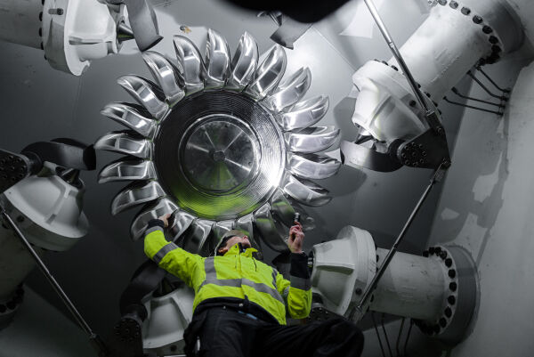 Stranda Energi Holding slår seg saman med Tussa Kraft