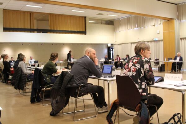 – Evakuer borna frå Moria