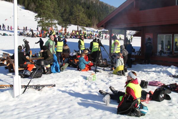 Strålande skidag på Reset