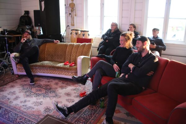 Intimkonsert i skulestova