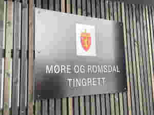 11 søkjarar til tingretten