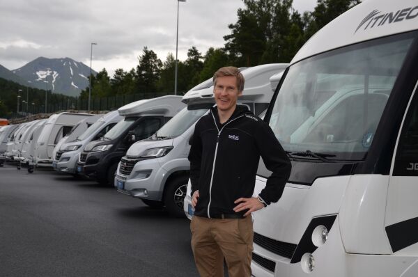 Trur mange sit på gjerdet