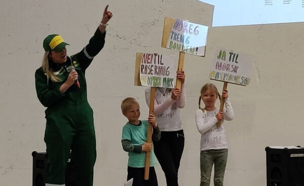 Protestaksjon ved Ørsta rådhus