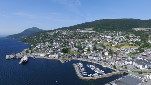 – Bli med du òg!