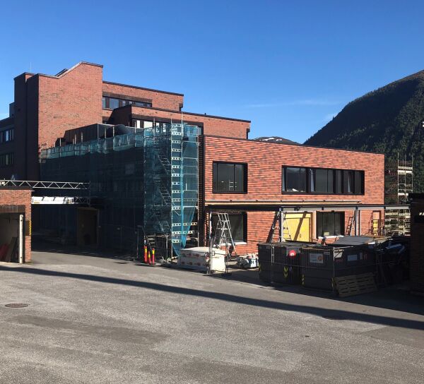 Stor pengegåve frå sanitetslaget