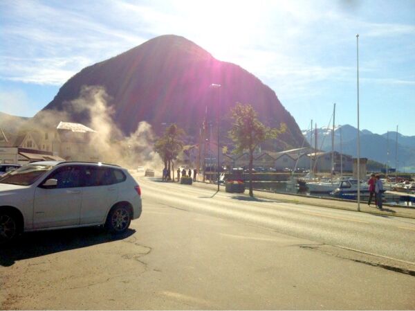 Seglskute brenn i Volda