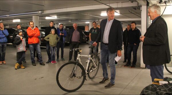 Sylar, motorsager og surfebrett fekk nye eigarar