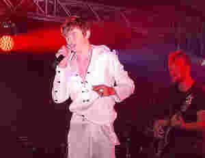 Overraska under Elvis-konsert