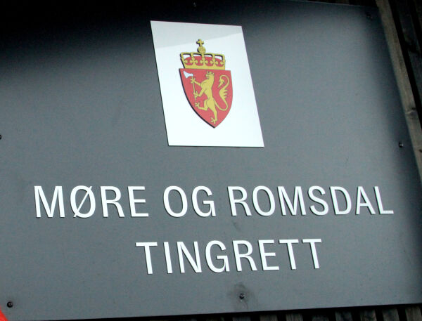 Dømt for fyllekøyring med bil og traktor