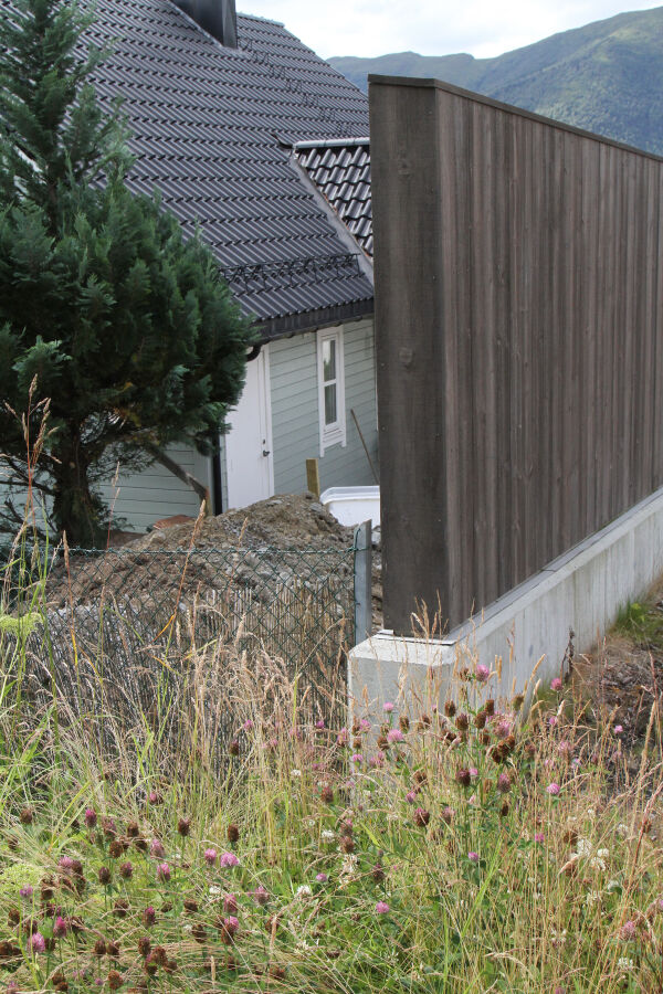 Kravde omgåande stans