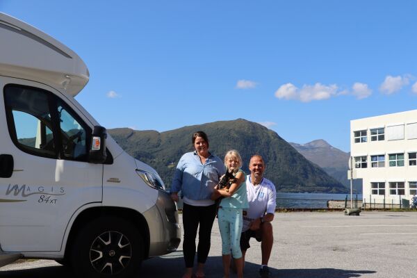 Stornøgde bubilturistar i Volda