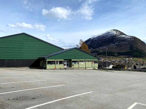 – Ber om utsett frist for uttale
