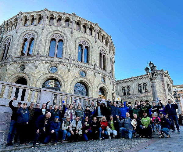 Lokale bønder i Stortingsprotest