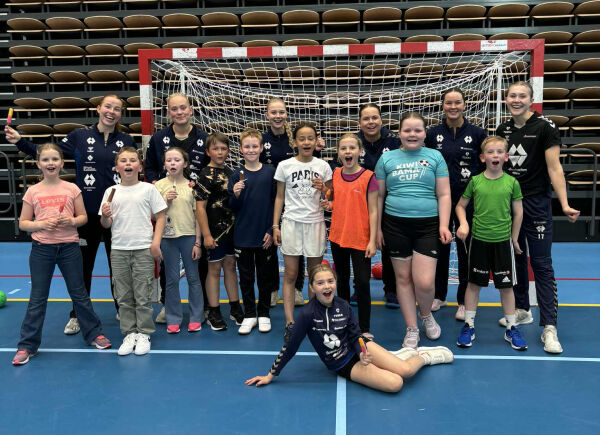 Fekk trene med handballstjernene
