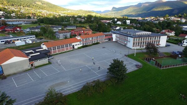 Full fest i gymsalen ved ungdomsskulen