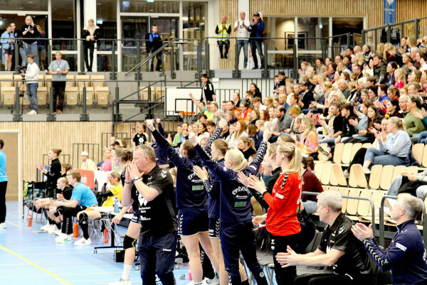 Møter opprykksrivalen i siste kamp