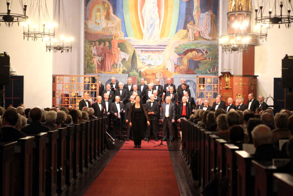 Ny sesong, inviterer songglade mannfolk