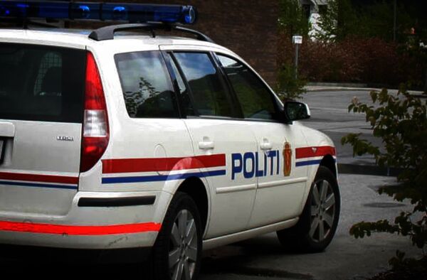 Skadeverk på fire bilar i Volda