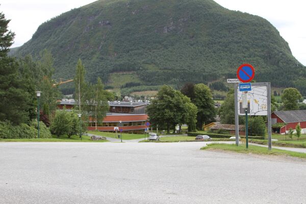 Legg til rette for at studentar kan ta buss