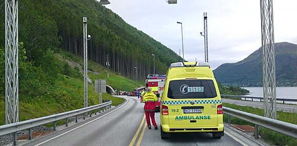 Motorbrann og kollisjon i Eiksundtunnelen