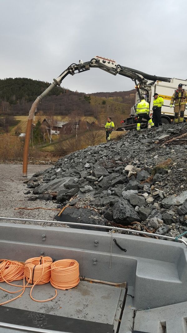 Ørsta brannvesen til Skjåk for å hjelpe etter flaum