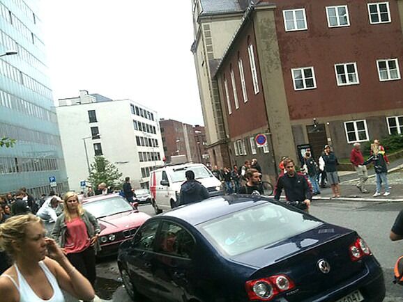 Evakuert til bomberomet etter kjempeeksplosjon i Oslo