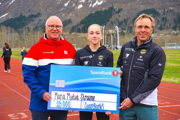 Årets stipend gjekk til friidrettstalentet Maria