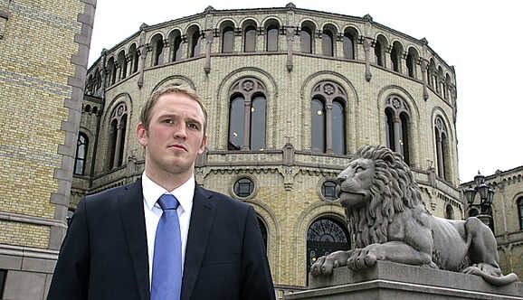 Møt opp på Ap-møtet og ver rasande