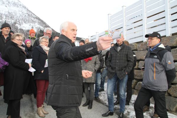 Gjekk for eit redigert Ulstein-vedtak