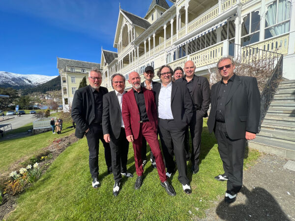 Blues på dialekt er forklaringa på at Bokkereidars framleis løyser sveitten etter over 40 år