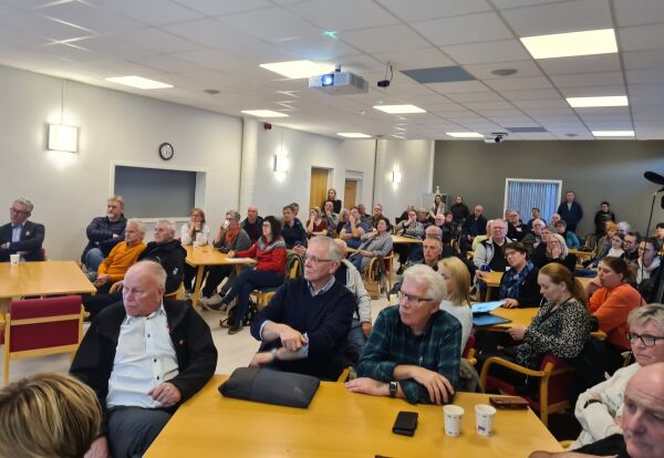 Fullt hus på folkemøte