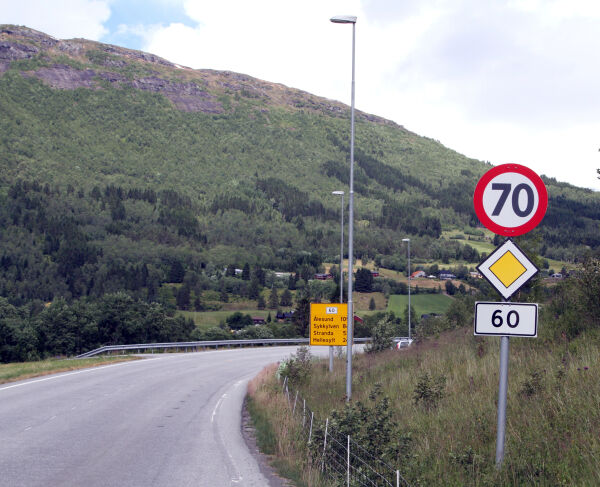 Krev fem mrd. årleg